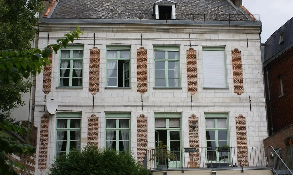 La Cour des Carmes-1