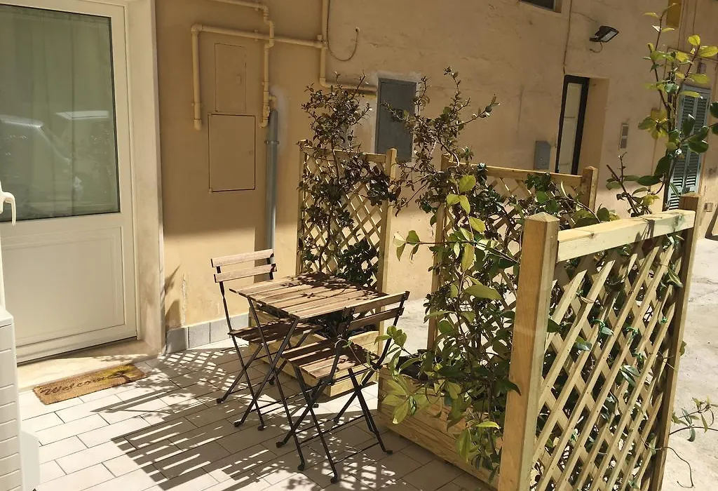 Hydria Rooms-1