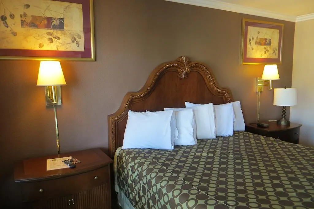 American Inn Stockton-1