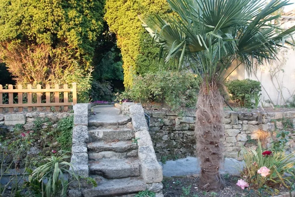 Le Petit Château-1