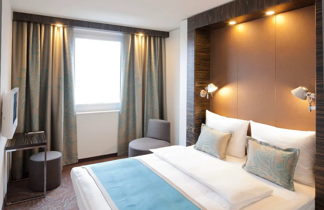 Motel One Duesseldorf-Hauptbahnhof-1