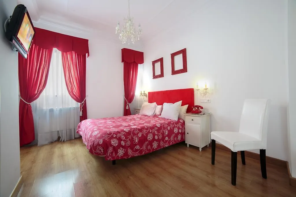 Hostal Adria Santa Ana-1