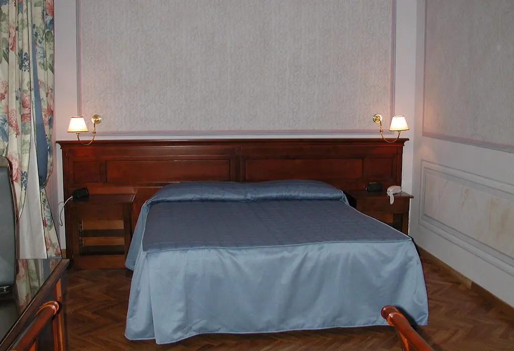 Hotel Villa Aurora-1