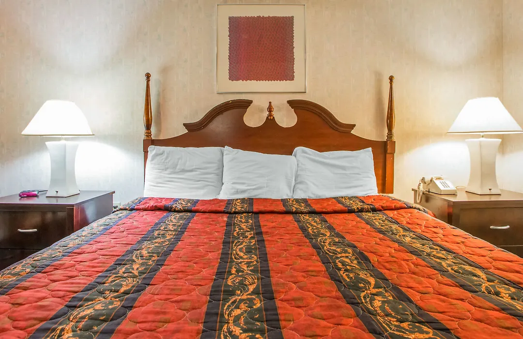 Tourist Inn-1