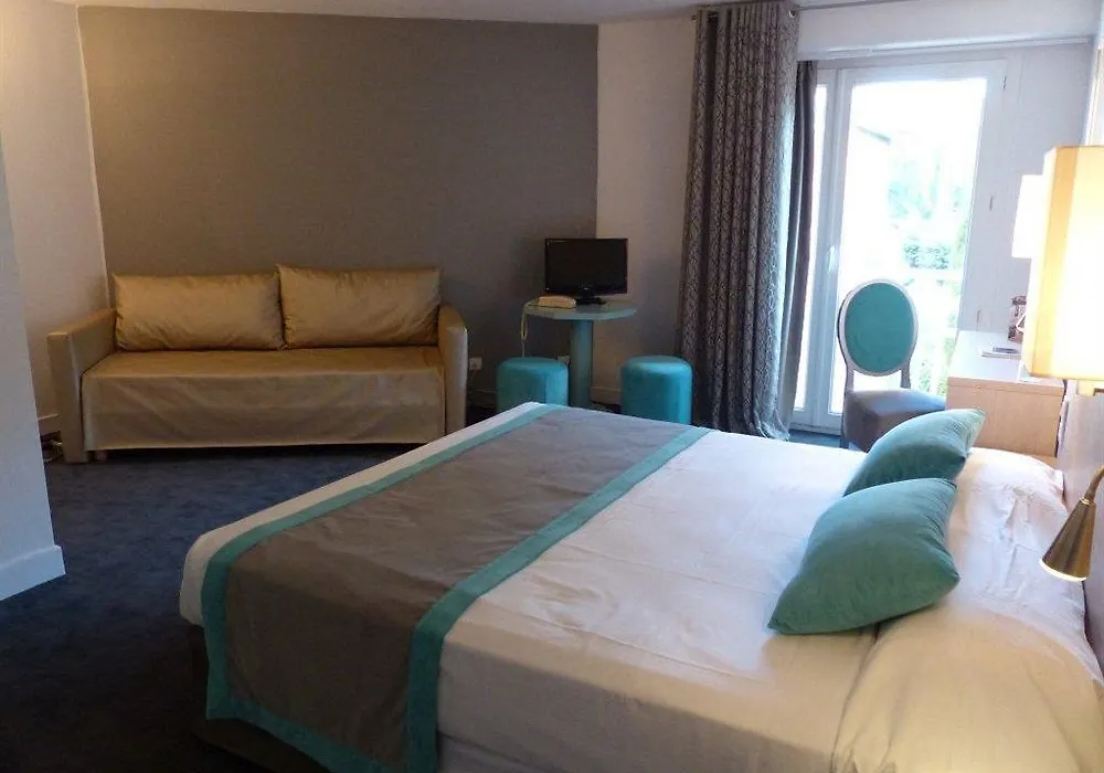 H Hotel-1