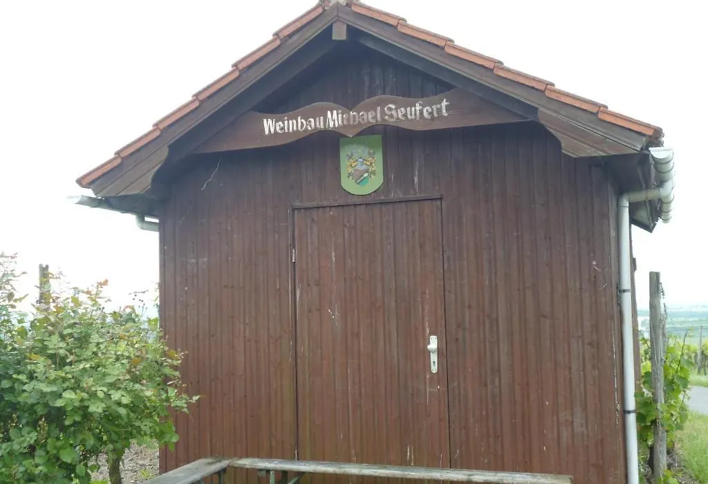 Hotel Garni Zum Hirschen-1