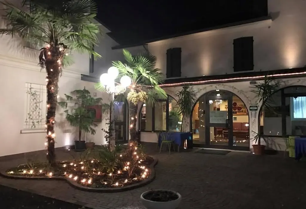 Hotel Ristorante La Grotta-1
