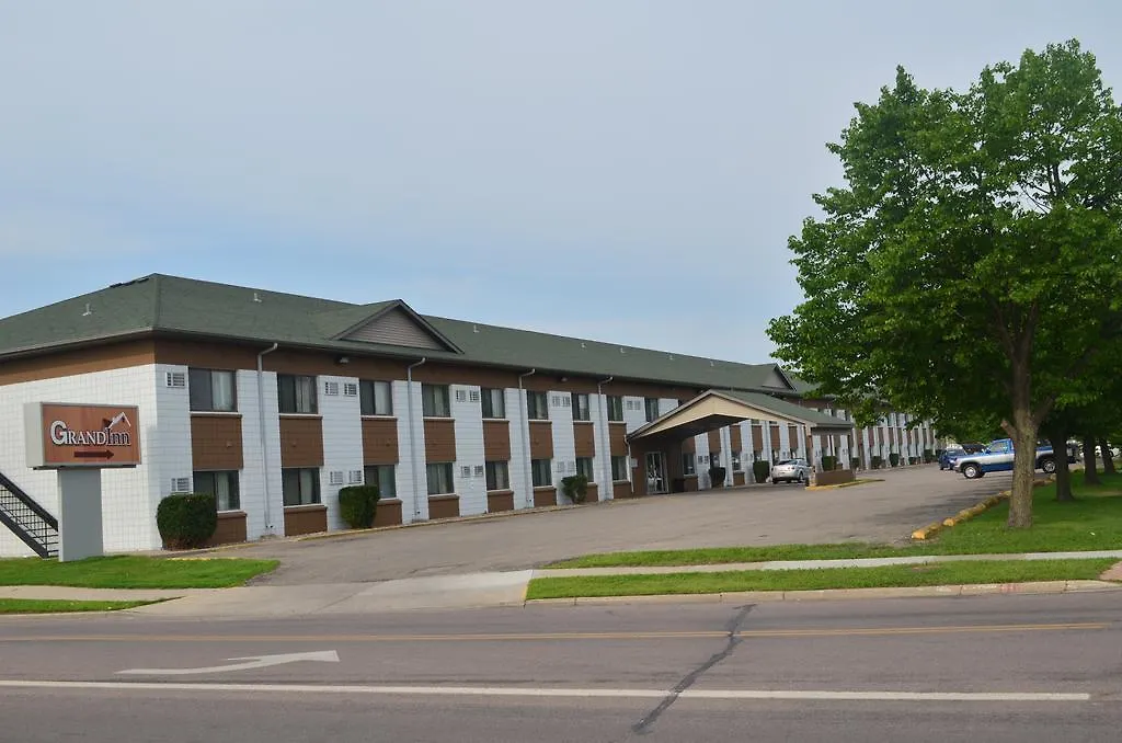 Grand Inn Motel-1