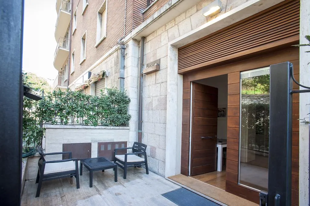 Gallery House-1