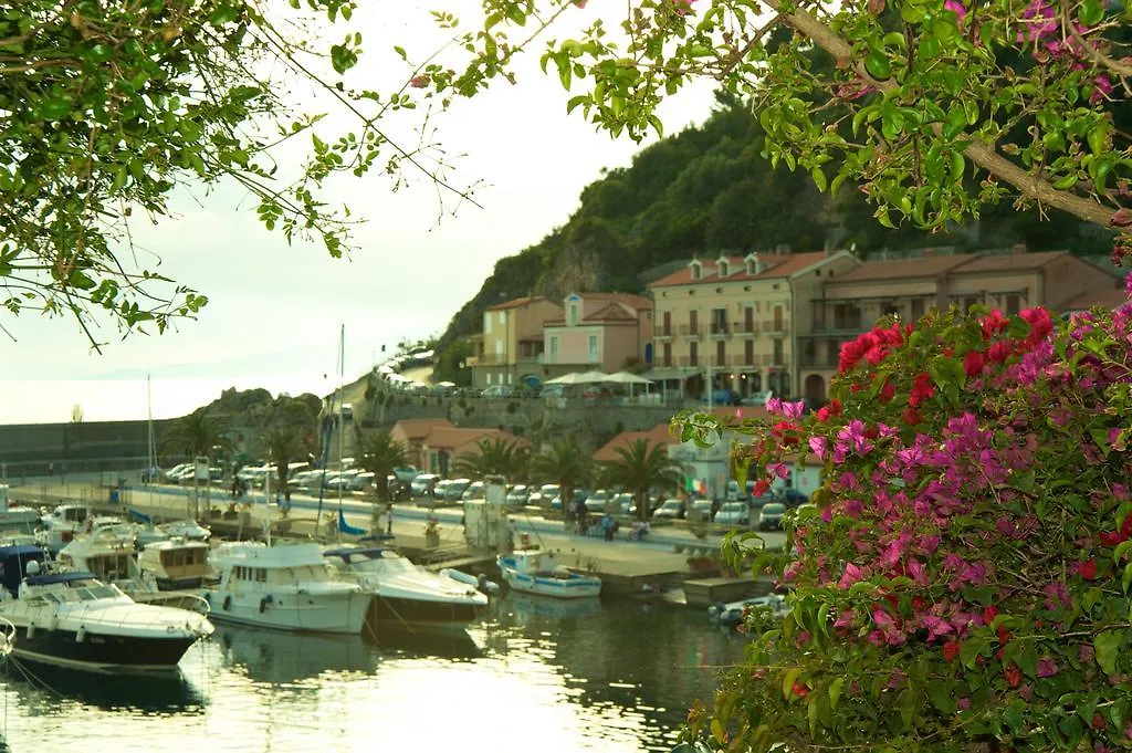 Romantic Hotel & Restaurant Villa Cheta Elite-1