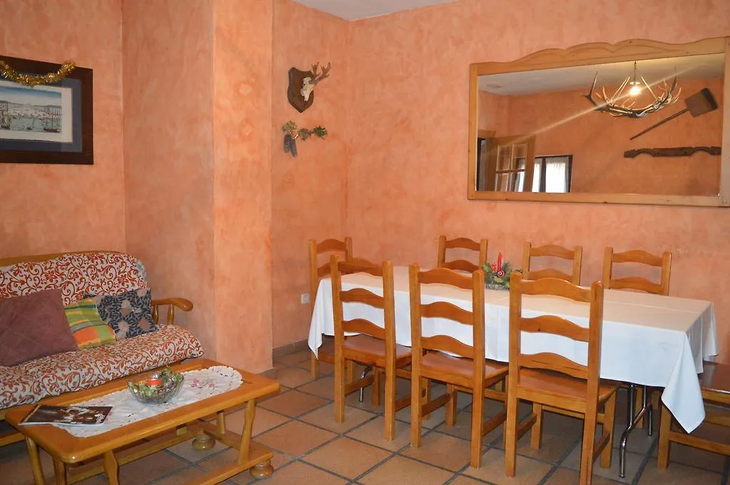 Hostal Revinuesa-1