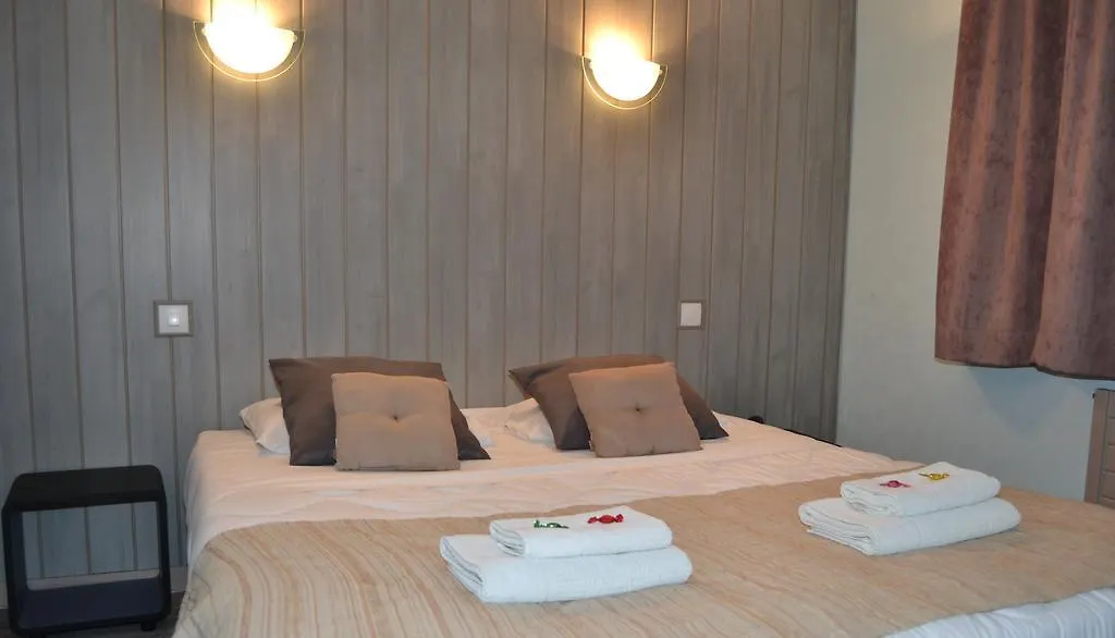 Logis Les Parcs-1