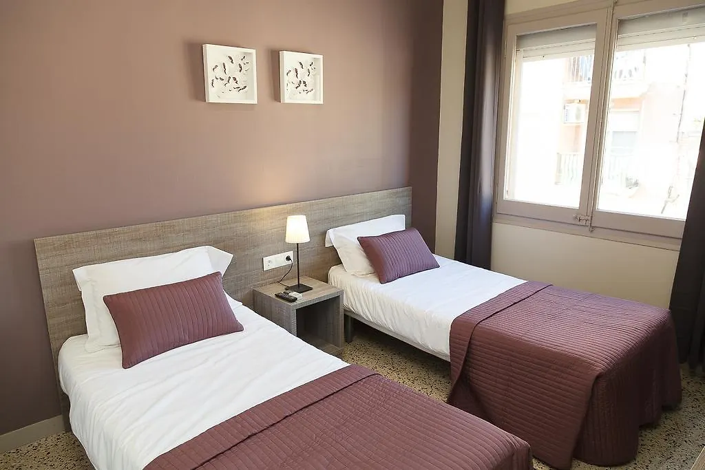 Hostal Fonda Montserrat-1