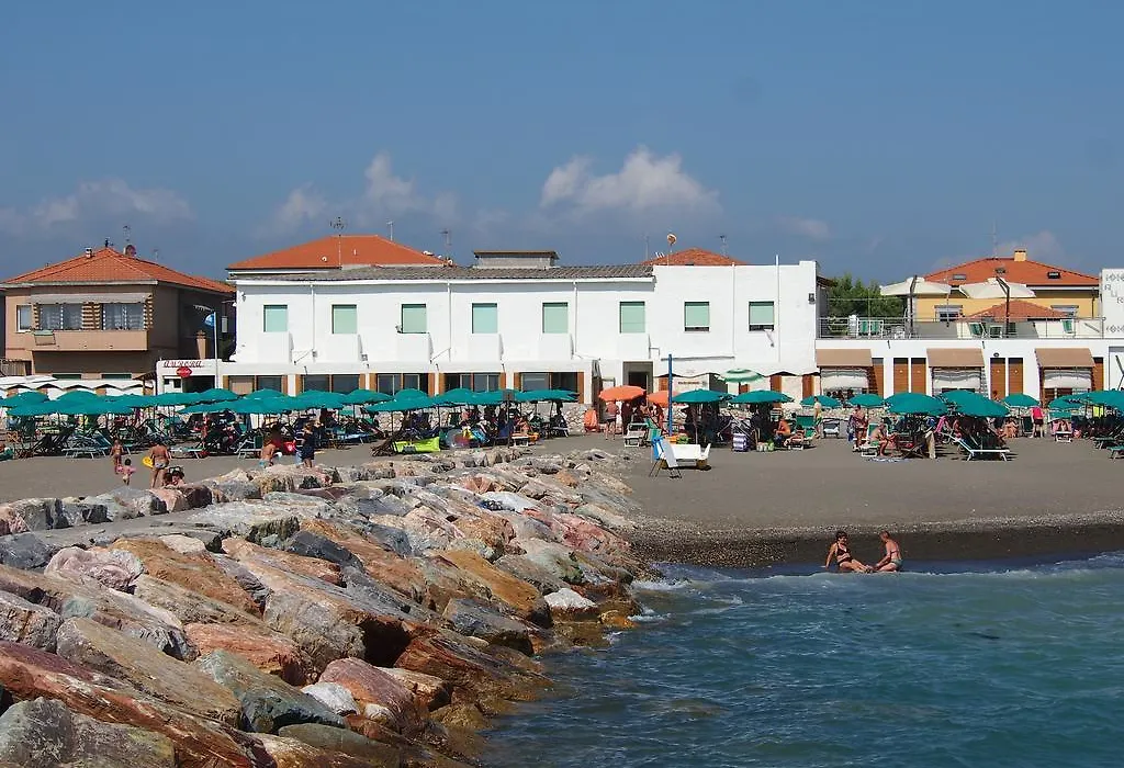 Hotel Aurora-1