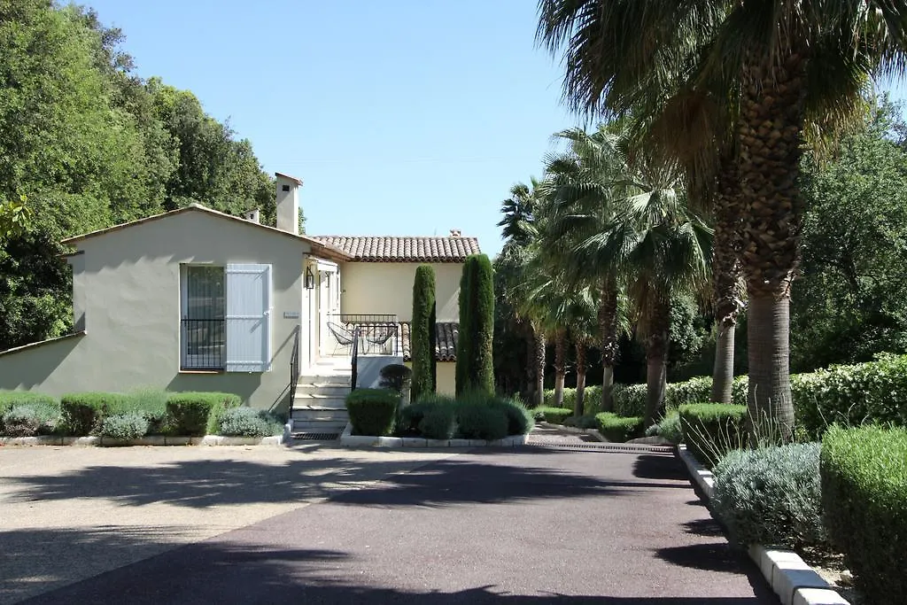 Sandton Hotel Domaine Cocagne-1