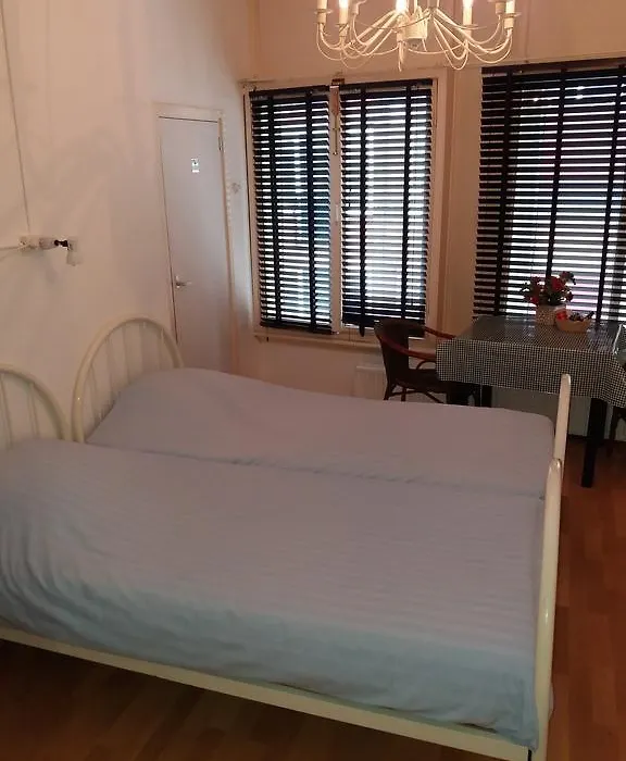 Hostel Pension Tivoli-1