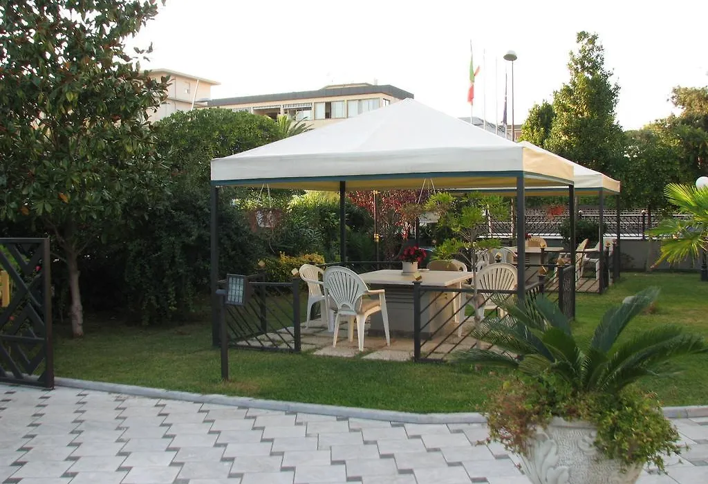 Hotel Smeraldo-1