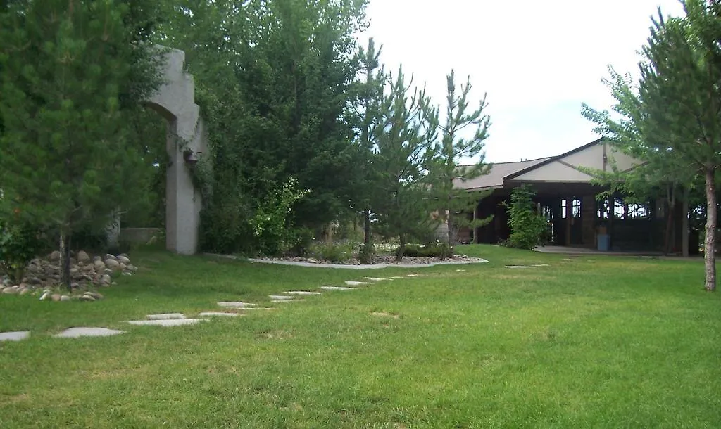 Wild Rose Manor Bed & Breakfast-1