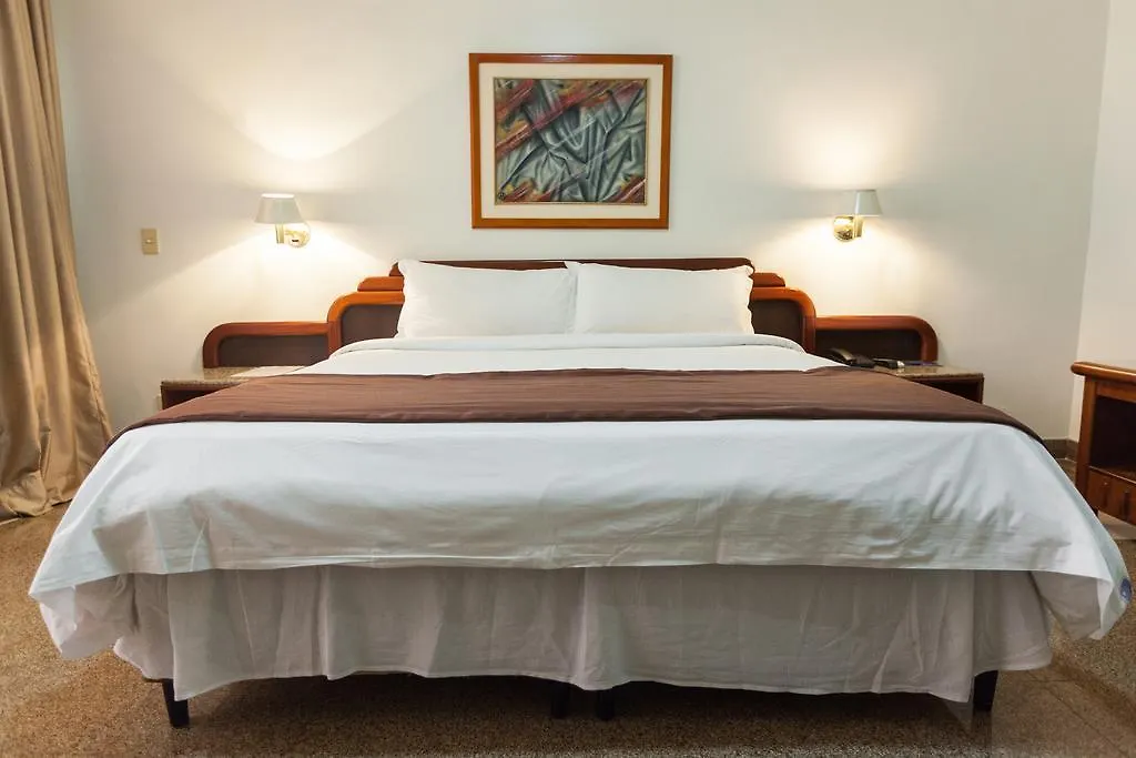 Dimas Lessa Hotel-1