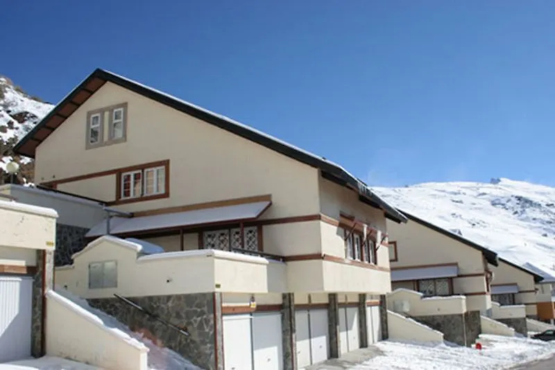 Residencial Las Tuyas-1