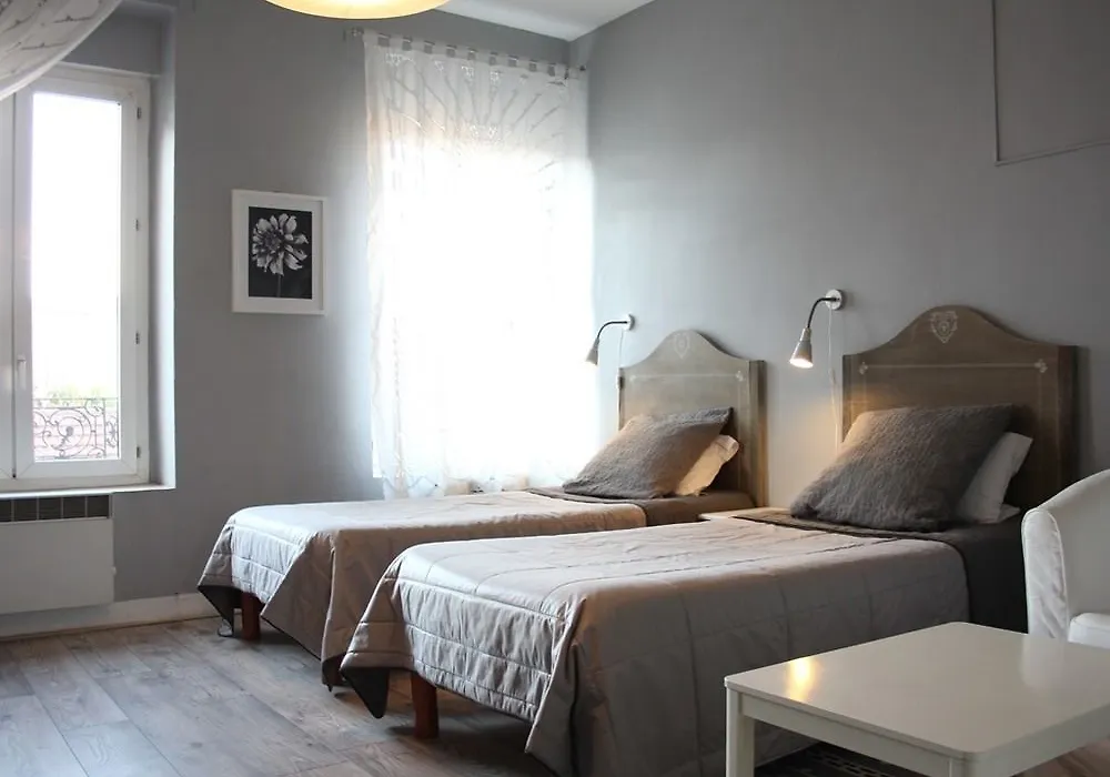 Maison D'Hotes Des Toits En Ville-1