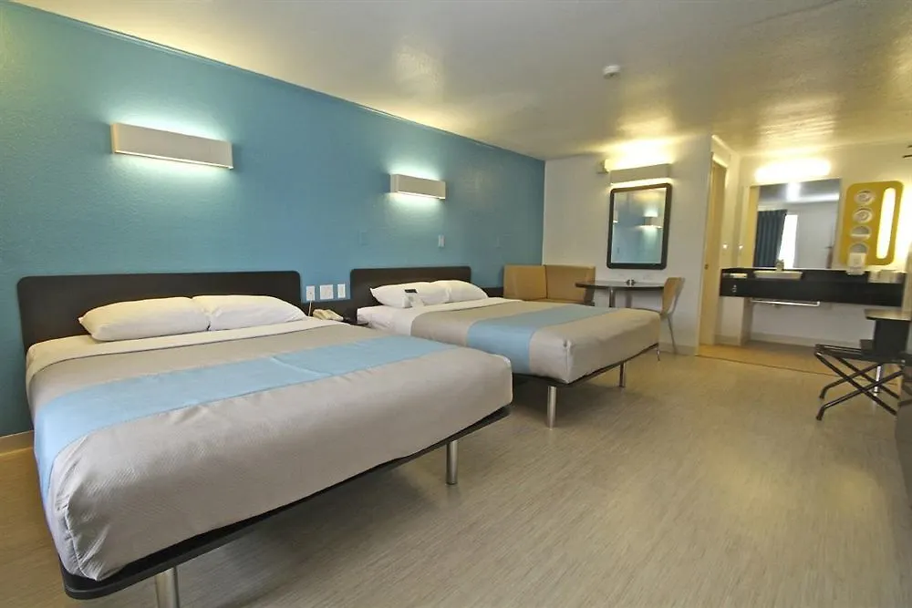 Motel 6 Ann Arbor-1