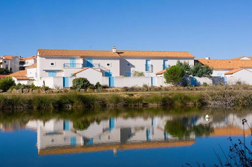 Madame Vacances Les Maisons du Lac-1