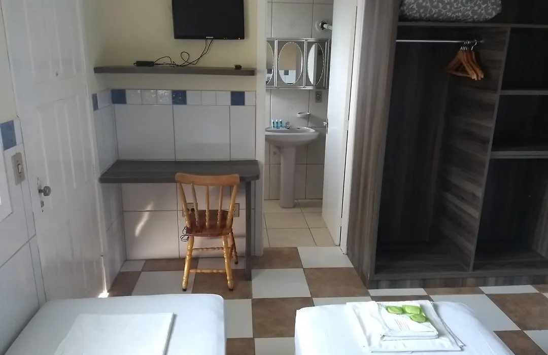 Ville House Hotel Canoas-1