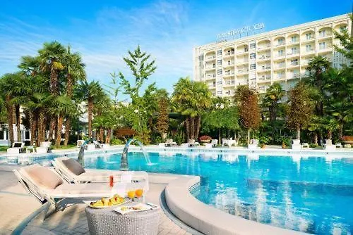Grand Hotel Trieste & Victoria - Contemporary Thermal Luxury Spa-1