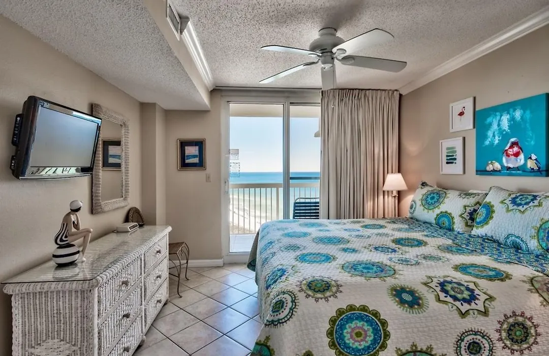 Pelican Beach Aparthotel-1