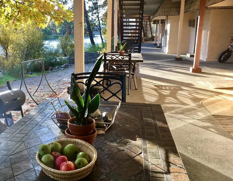 River'S Edge Lodge-1