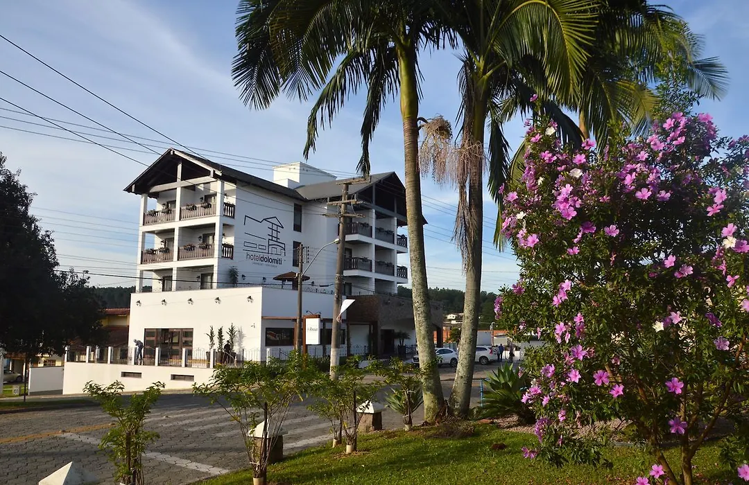 Hotel Dolomiti Caravaggio-1