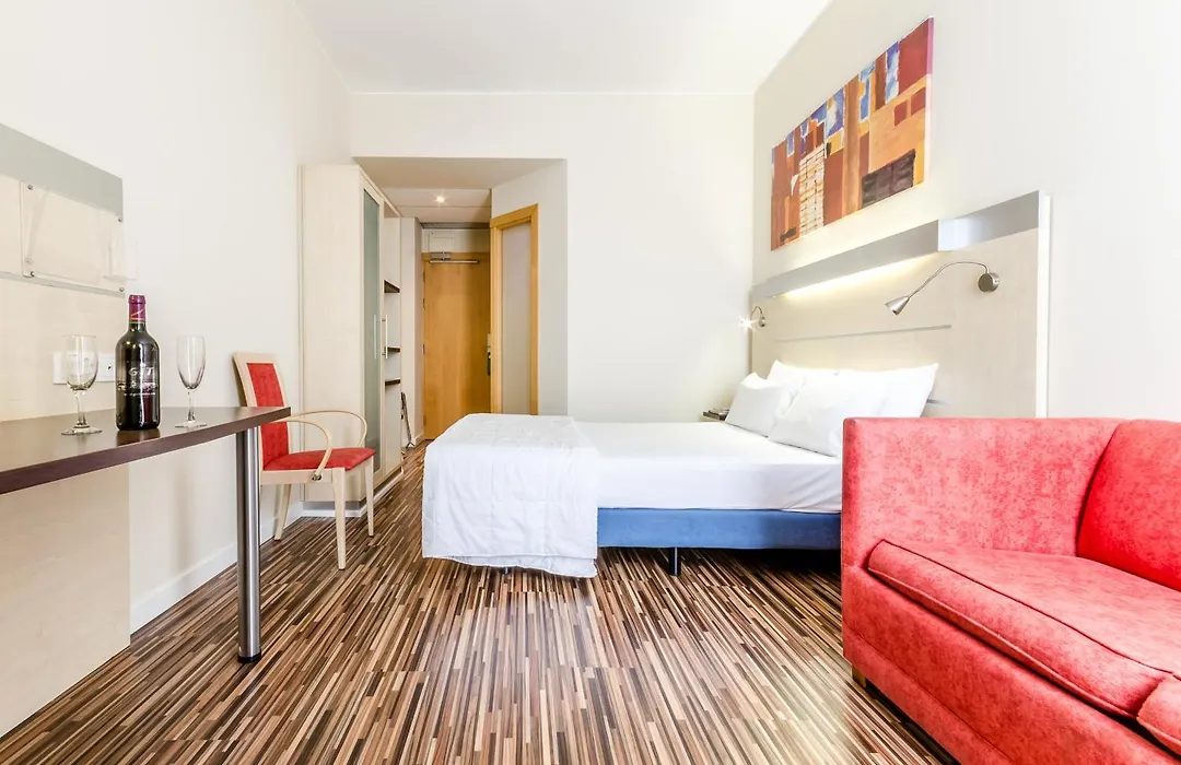 Hotel YIT Ciudad De Zaragoza-1