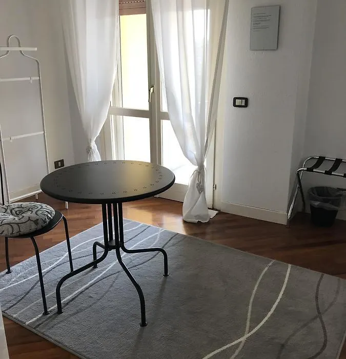 Guesthouse Flora-1
