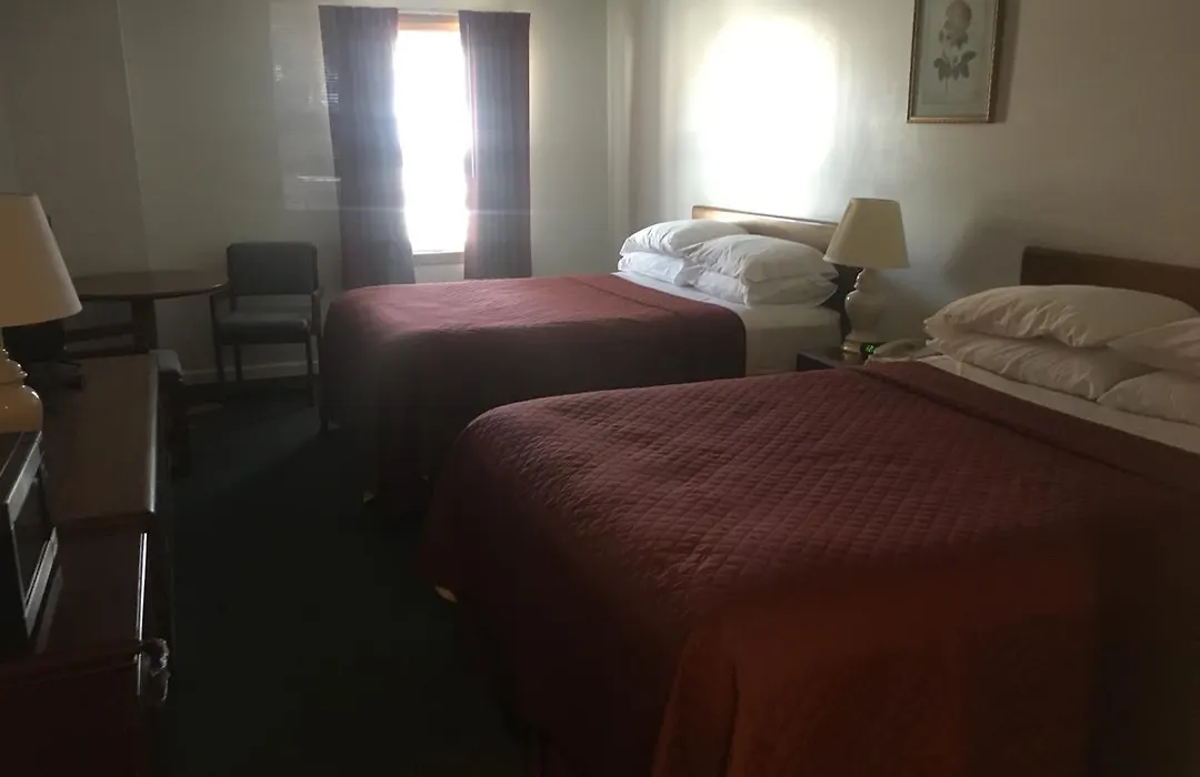 Villager Motel & Glen Manor Estate-1