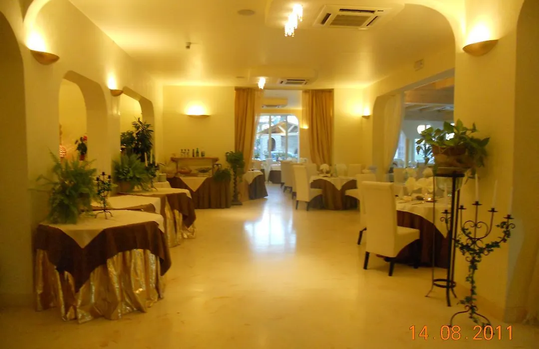 Hotel Azzurra-1