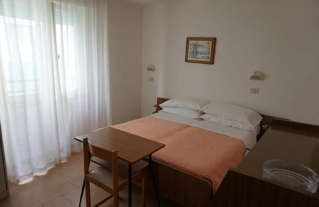 Hotel Aurora-1