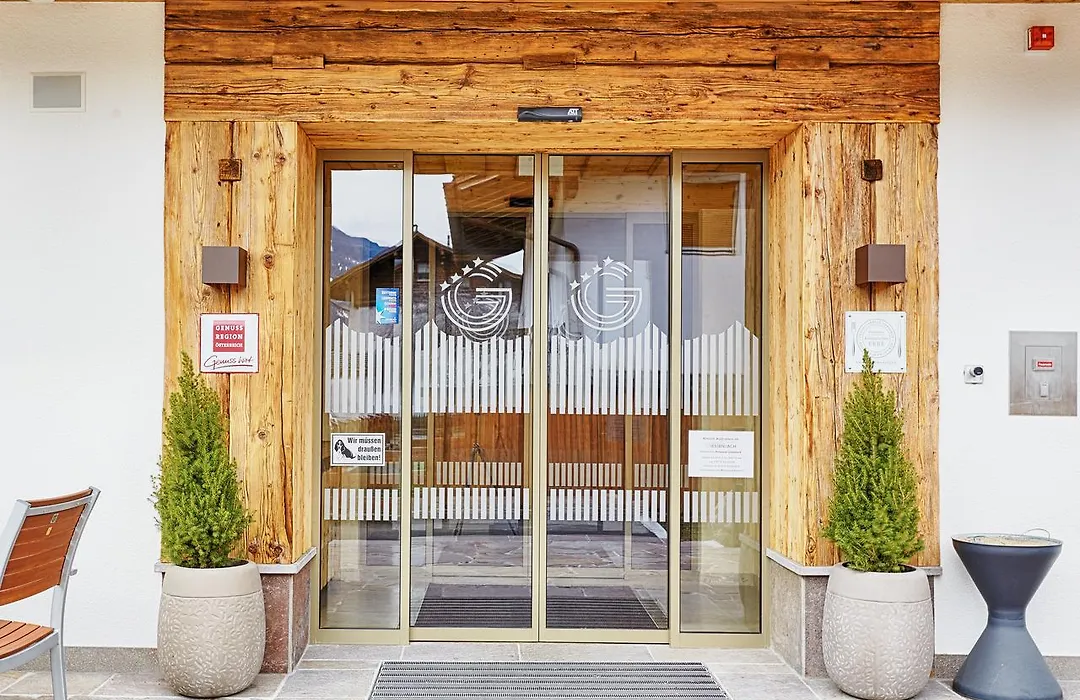 Hotel Giessenbach-1