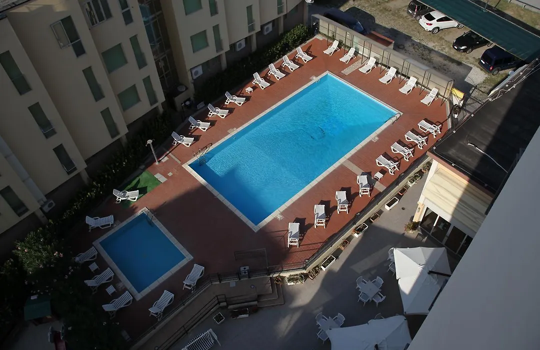 Hotel Plaza-1