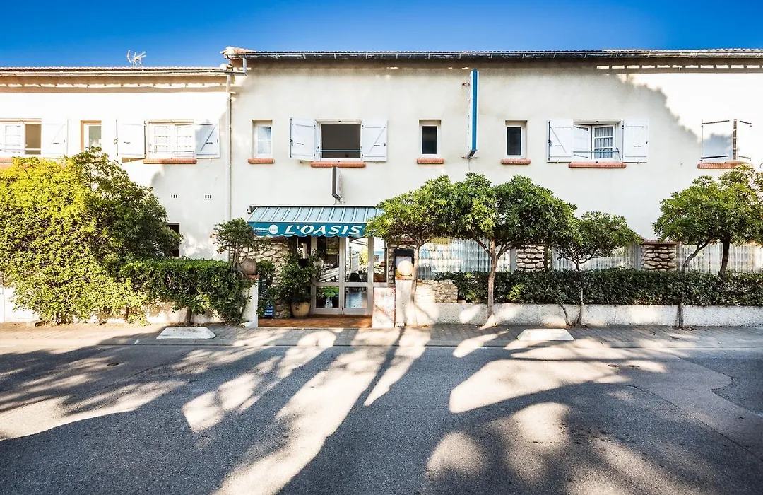Hotel Oasis-1