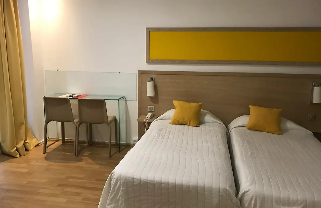Hotel Le President-1