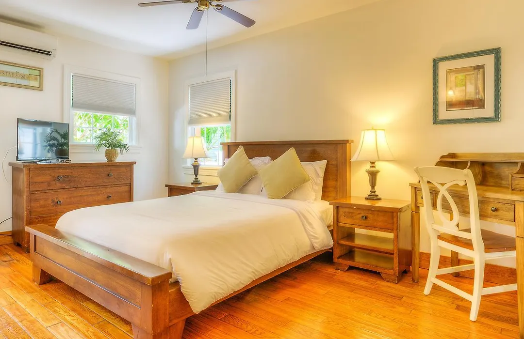 Key West Harbor Inn - Adults Only-1