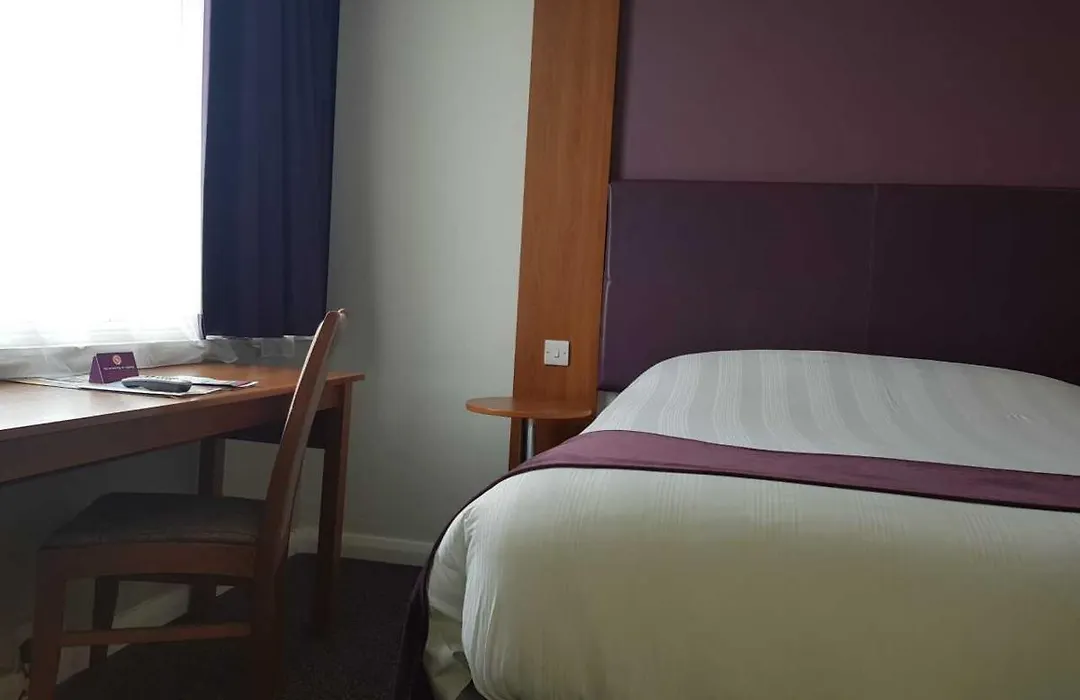 Premier Inn London Hammersmith-1