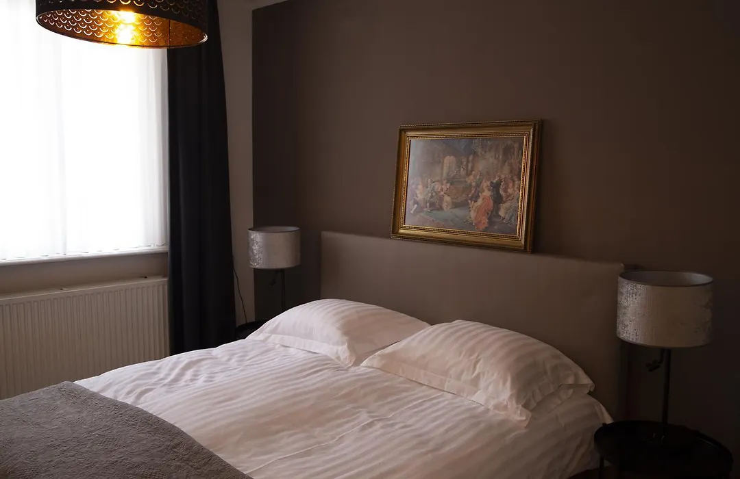 Bijhillen In Bed-1