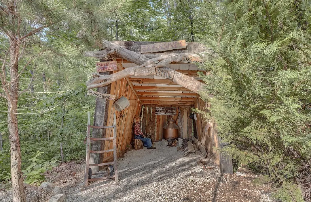 Fox Pass Cabins-1