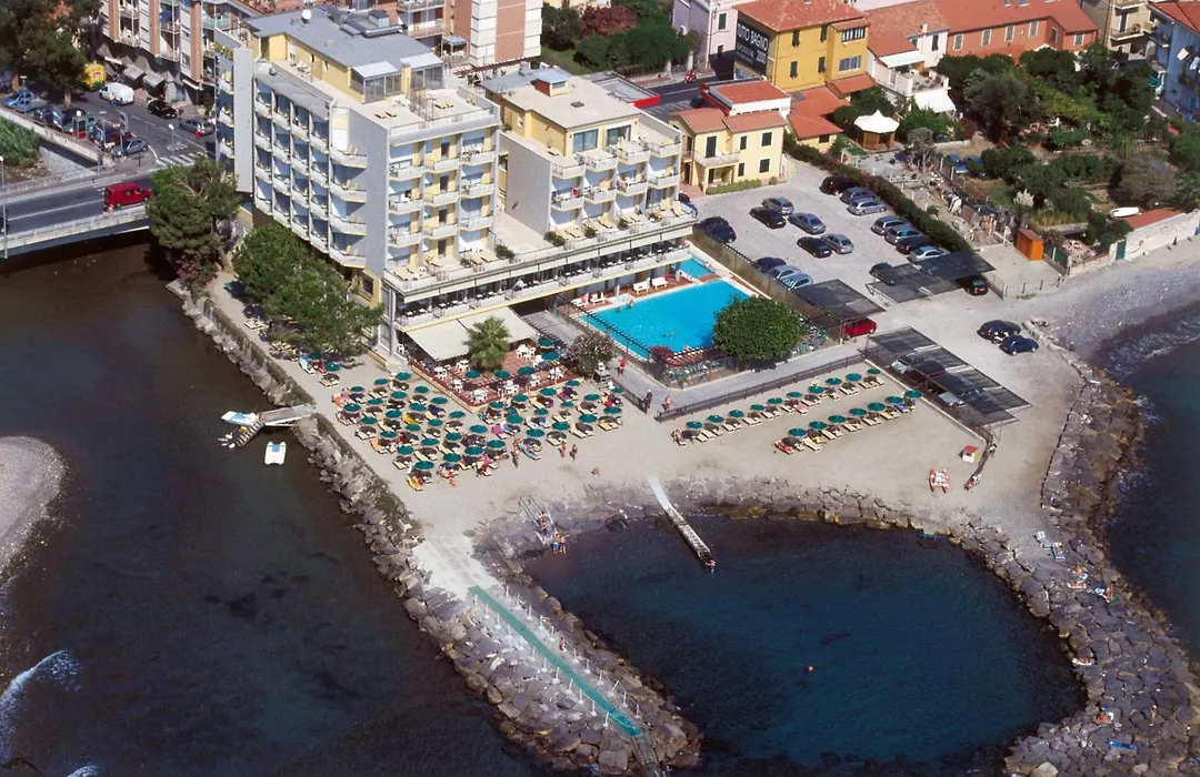 Hotel Bellevue Et Mediterranée-1