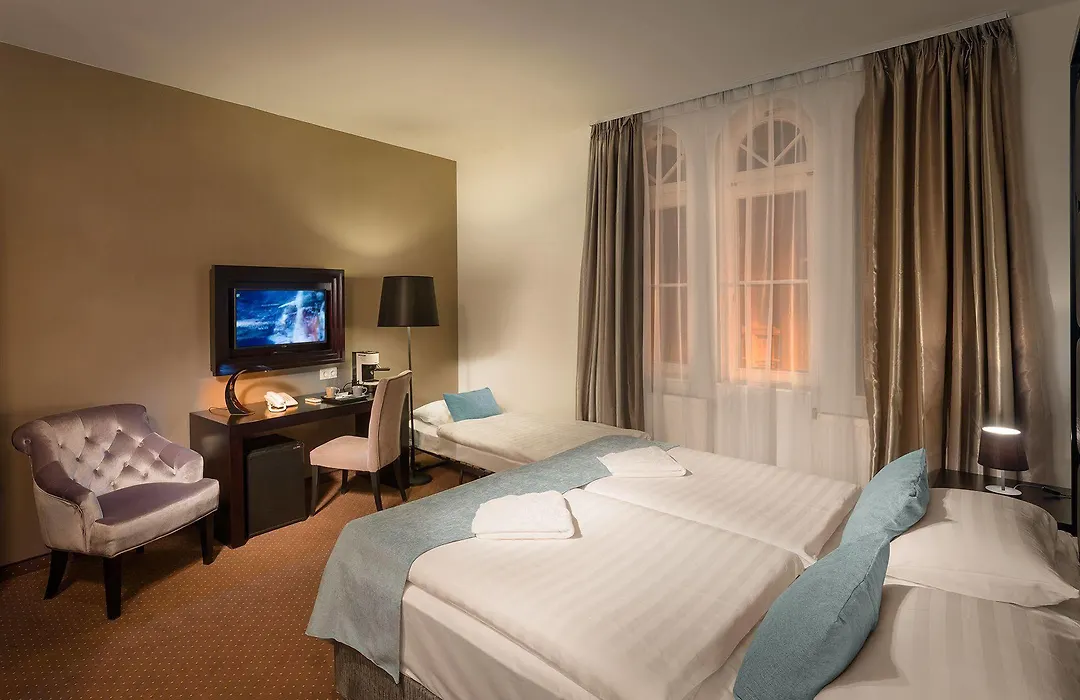 Bastion Hotel Budapest-1