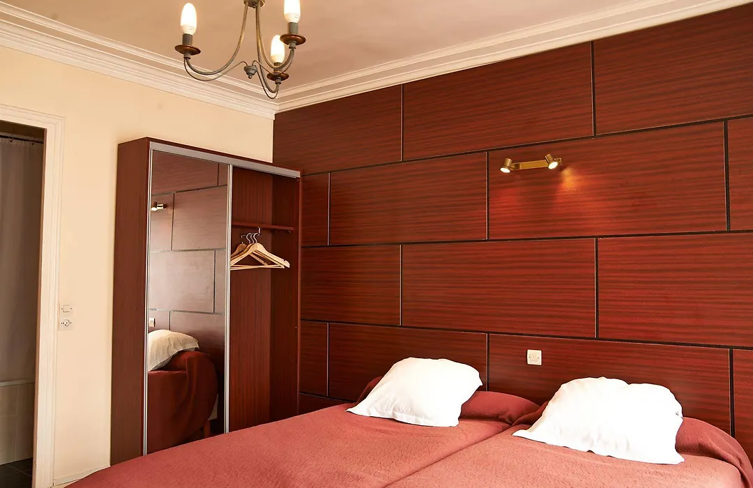 Hotel Maillot-1