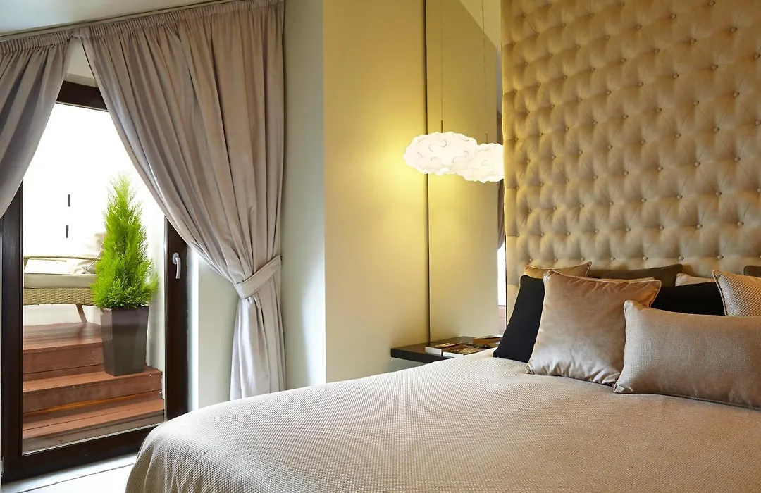 9Hotel Mercy-1