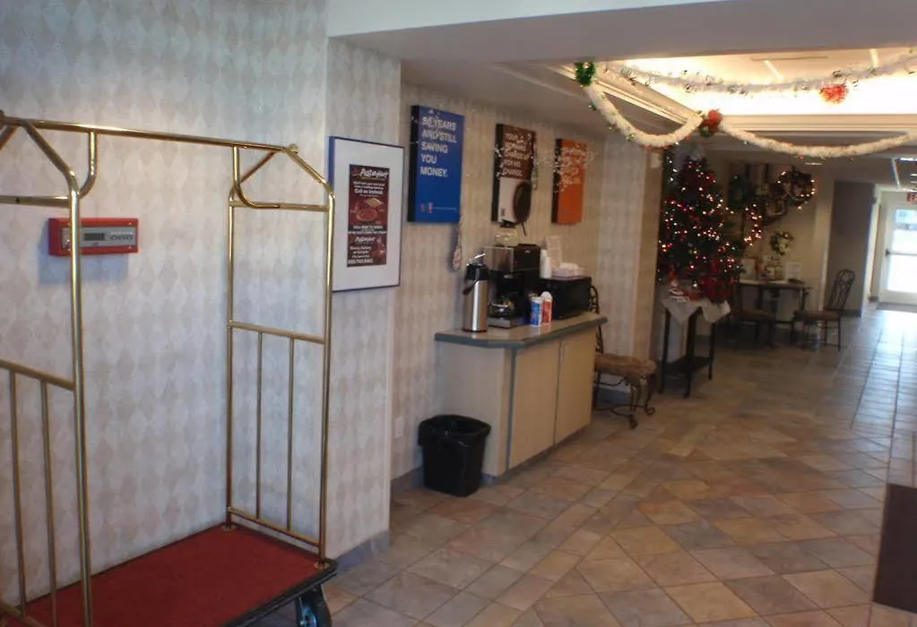 Econo Lodge-1
